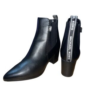 Michael Kors Kinlee Black Leather Ankle Booties 10M